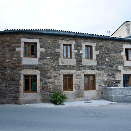 Pension Serrano ซาร์เรีย ภายนอก รูปภาพ